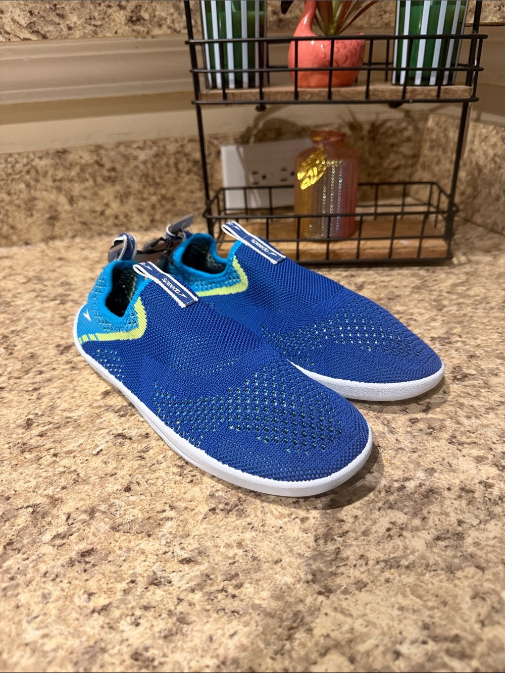 Speedo Blue Pull-On Kids Water Shoes with Lime Green Accent Size L 4-5 New